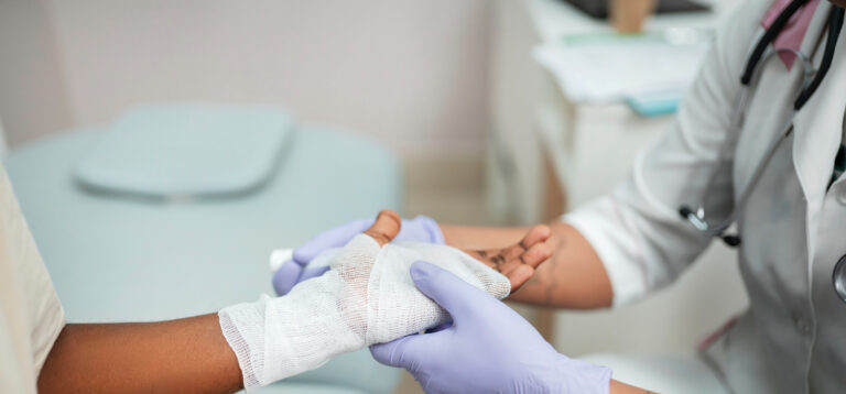 When to See a Wound Care Specialist in California